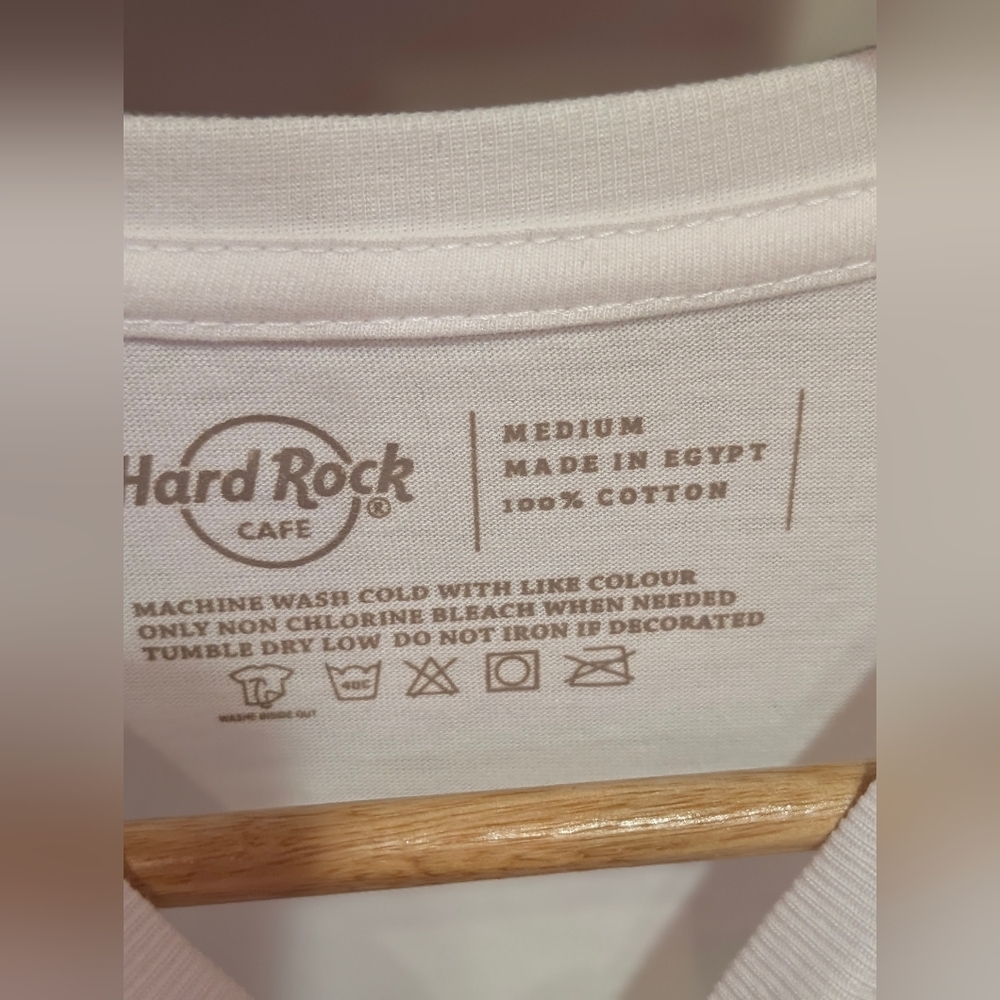NWT Hard Rock Cafe Kathmandu Tee - Picture 2 of 4